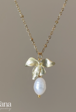Natural Freshwater Pearl Orchard Necklace Natural Freshwater Pearl Orchard Necklace