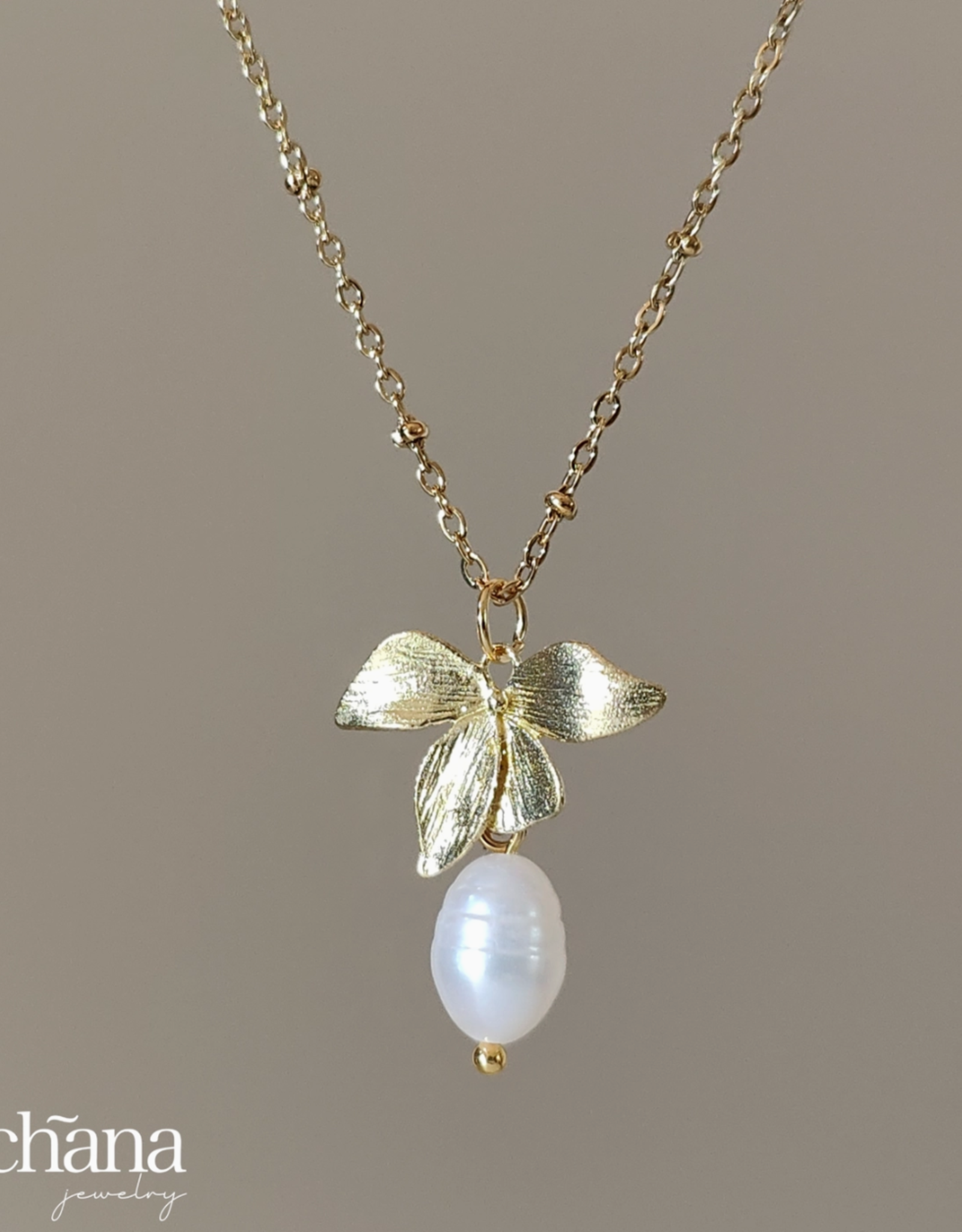 Natural Freshwater Pearl Orchard Necklace