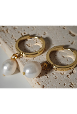 Freshwater Pearl Huggie Earrings (vachana) Freshwater Pearl Huggie Earrings (vachana)