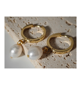 Freshwater Pearl Huggie Earrings (vachana)