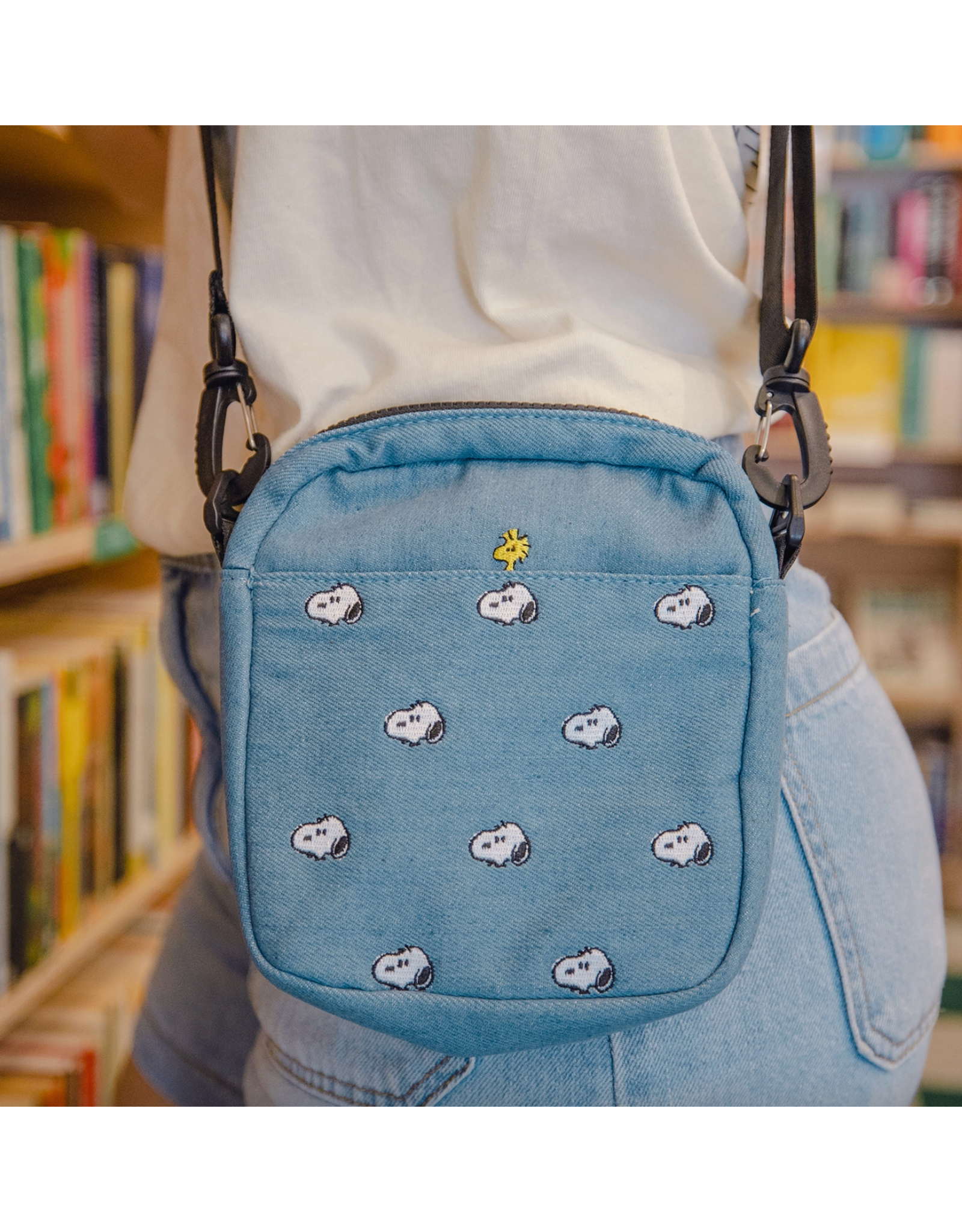 Snoopy Embroidered Crossbody Bag (Denim)