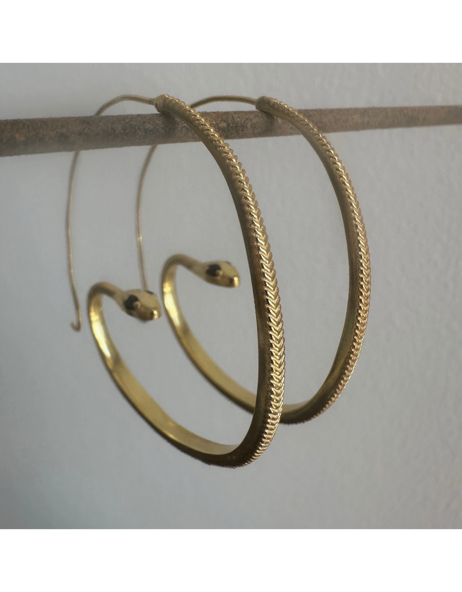 Anokhi Green Jewelry Curled Snake with Black Zircon Earrings