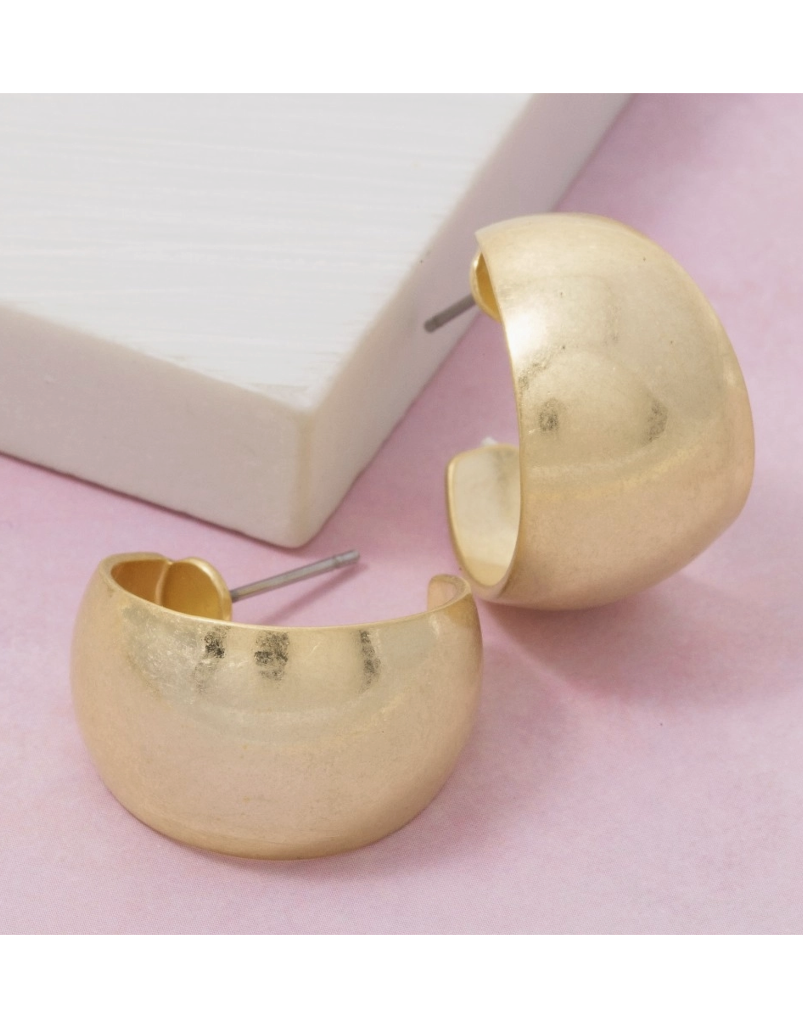 Vintage Gold Round Chunky Earrings