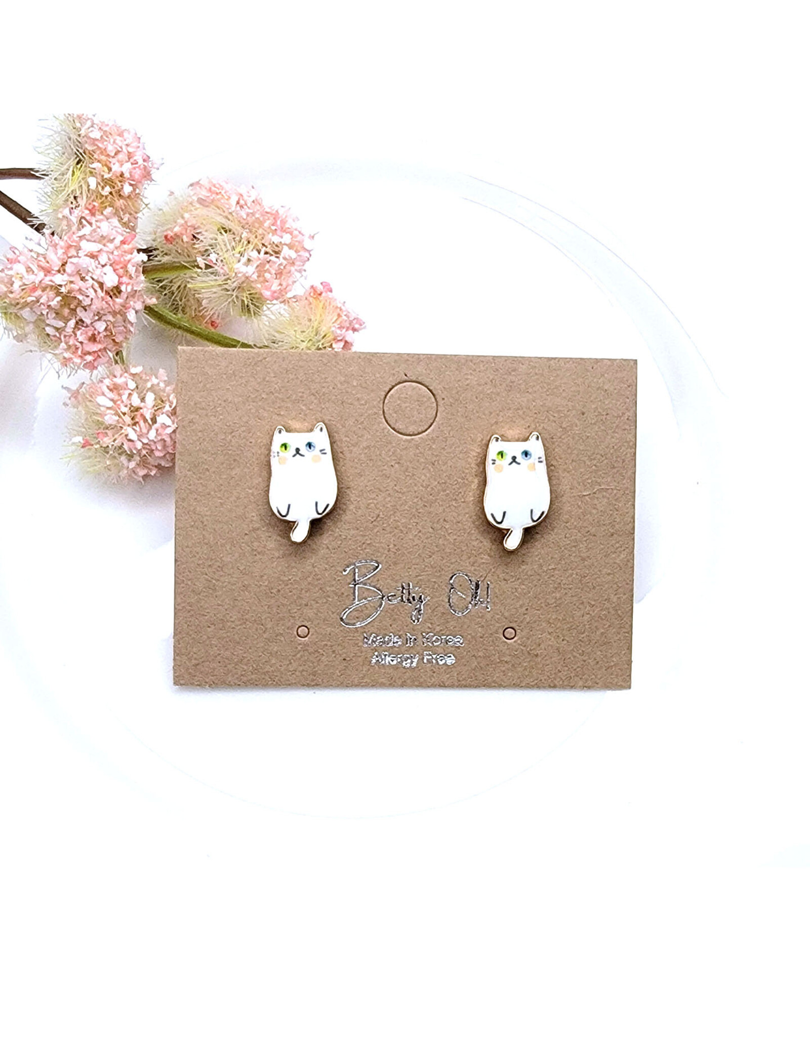 BettyOh Inc. White Sitting Cat Stud Earrings