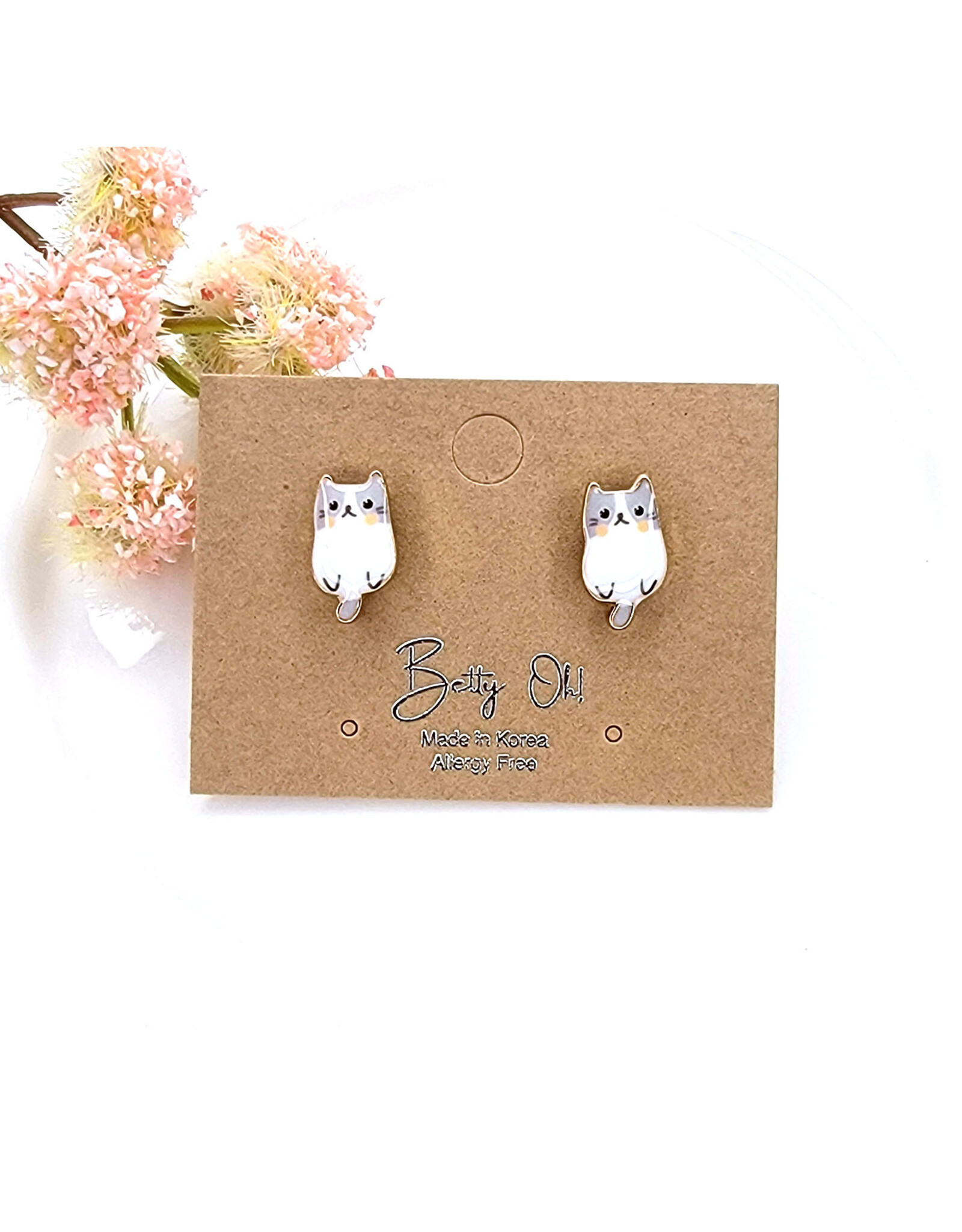 Gray Sitting Cat Stud Earrings