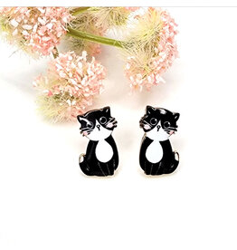 BettyOh Inc. Black Cat Picture Stud Earrings