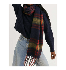 Winter Boucle Yarn Fringe Scarf - Navy