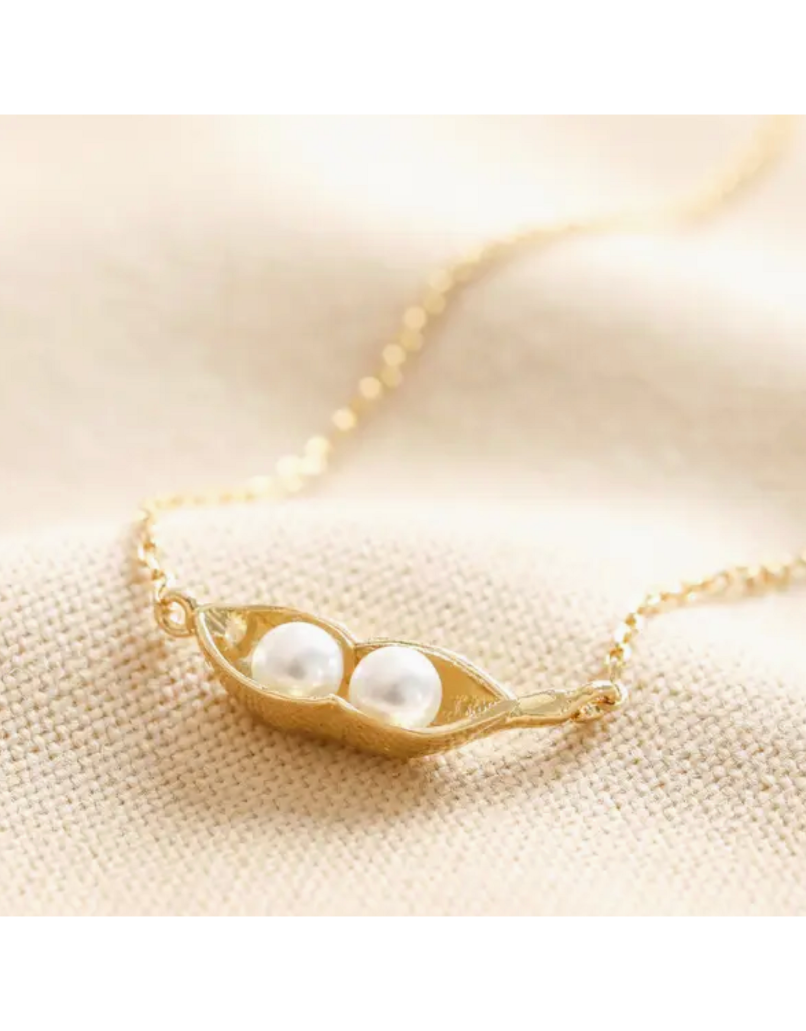 Pearl Two Peas in A Pod Pendant Necklace - Gold