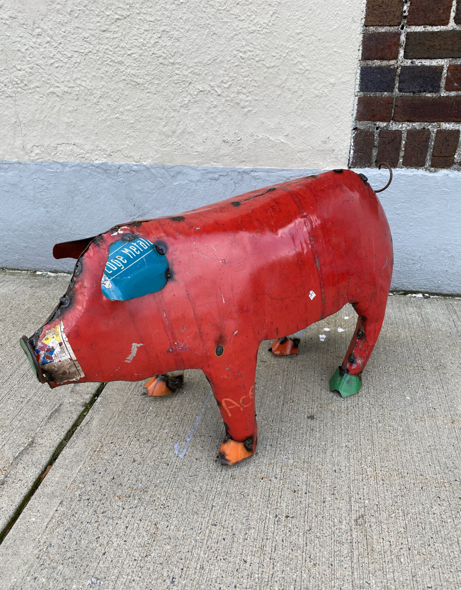 Pig - Large (CURBSIDE PICKUP ONLY)
