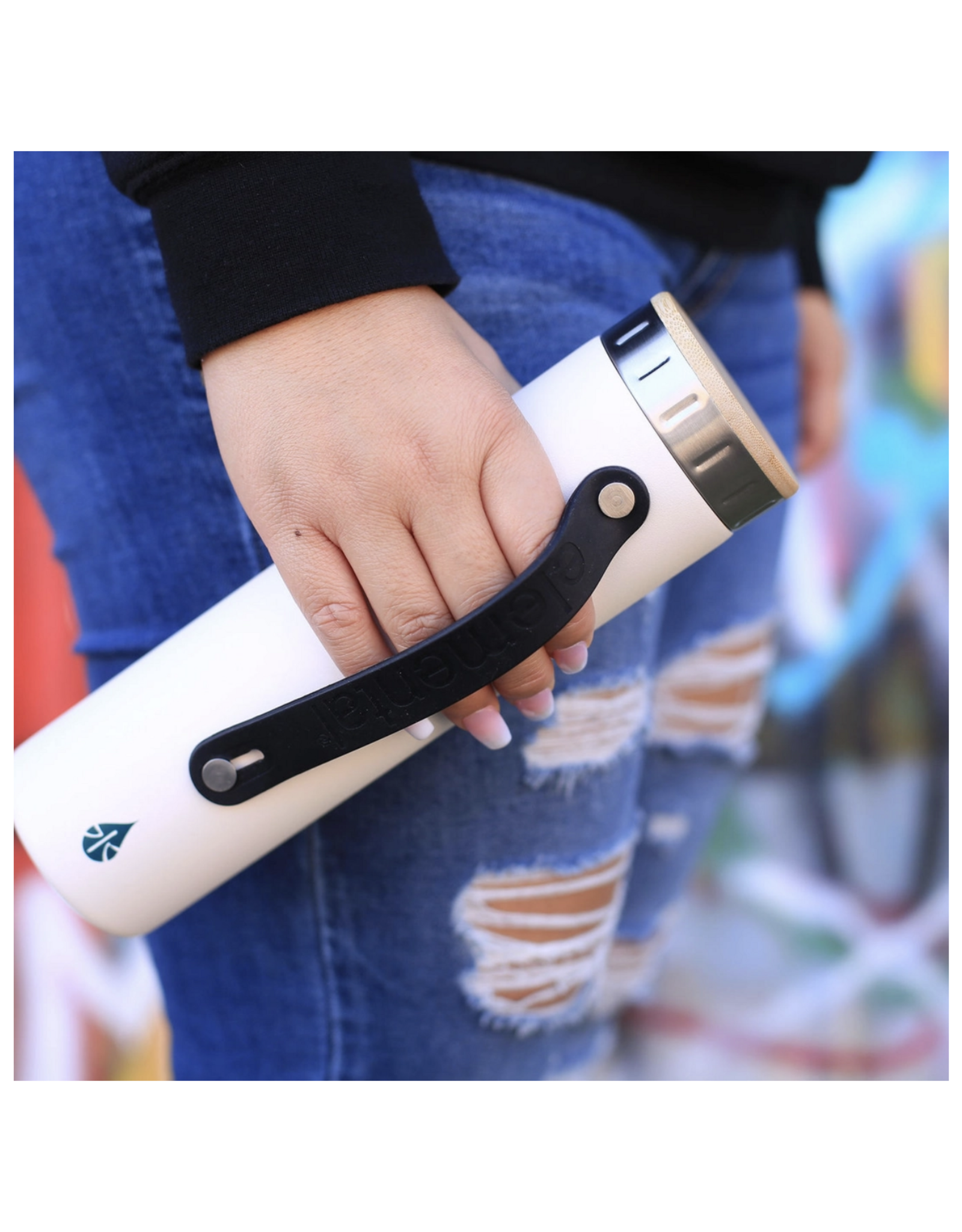 Iconic Matte White Bottle with Strap - 20 oz
