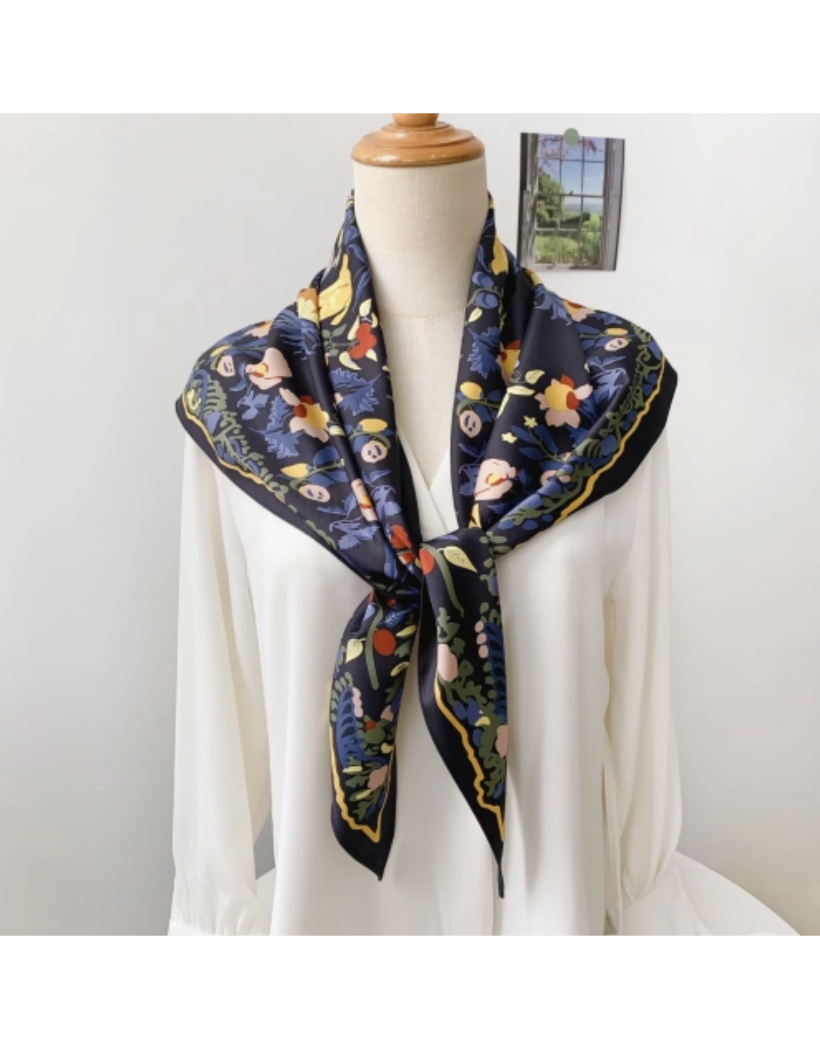 Bloom Triangle Lightweight Scarf - Black