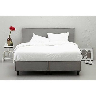 Hay bed gray