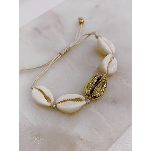 Atelier SYP Mykonos Shell Bracelet Atelier SYP Mykonos Shell Bracelet
