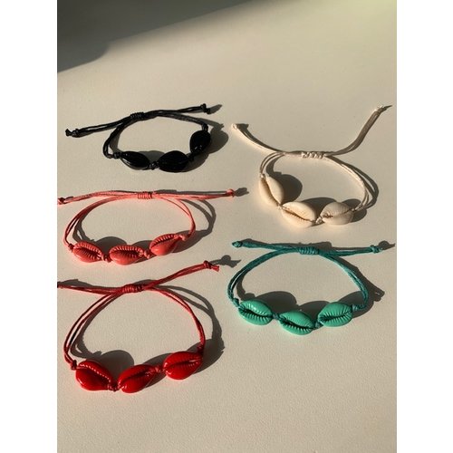 Atelier SYP Naxos Shell Bracelet Atelier SYP Naxos Shell Bracelet
