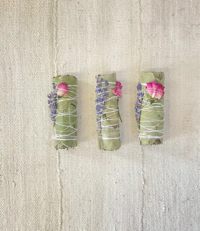 Catherine Rising Small Lavender and Pink Rose Eucalyptus Bundle