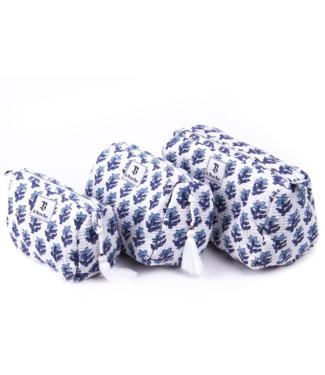 Le Brow Bar Quilted Makeup Bag - Navy White Poppy