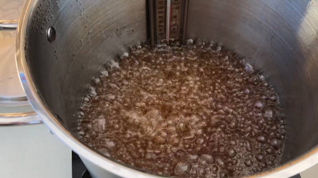 DIY Candi Syrup