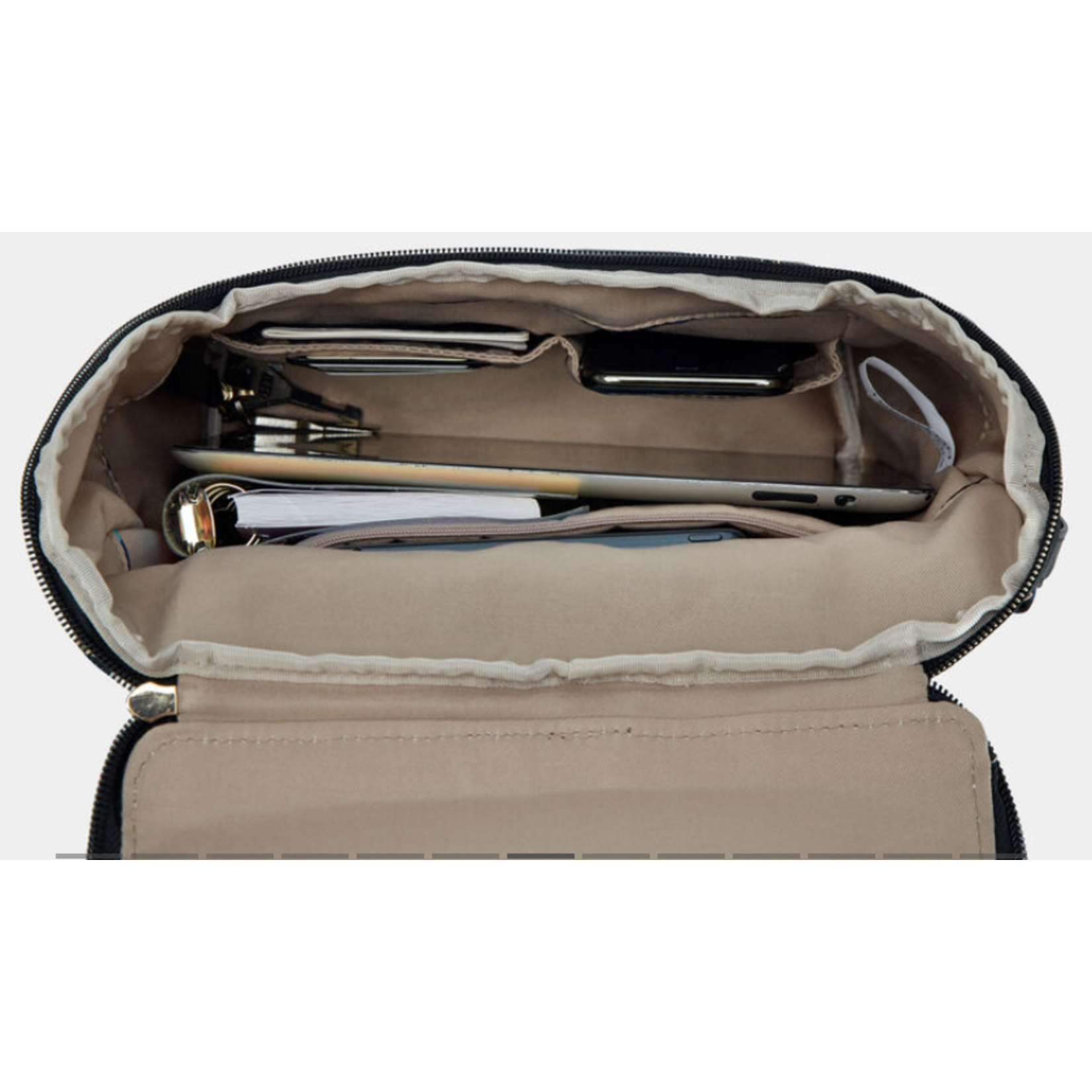 TRAVELON ADDISON ANTI-THEFT BACKPACK