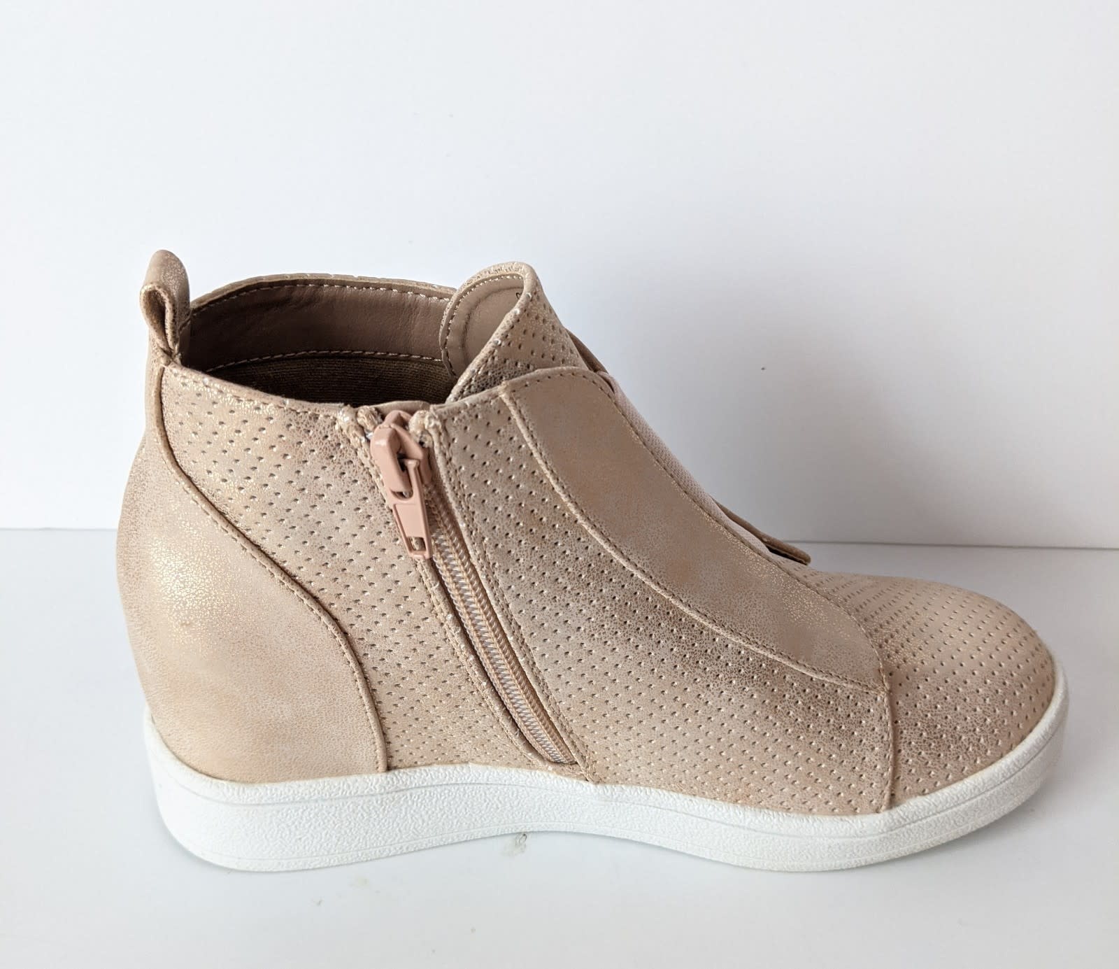 Mia Girls Low Rise Athletic Boot