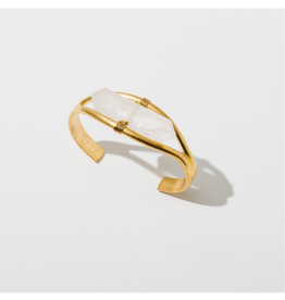 CRYSTAL CUFF BRACELET IN QUARTZ