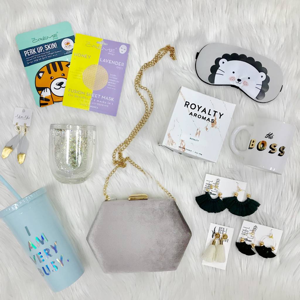 A STYLISH GIRL’S GUIDE TO HOLIDAY GIFTS