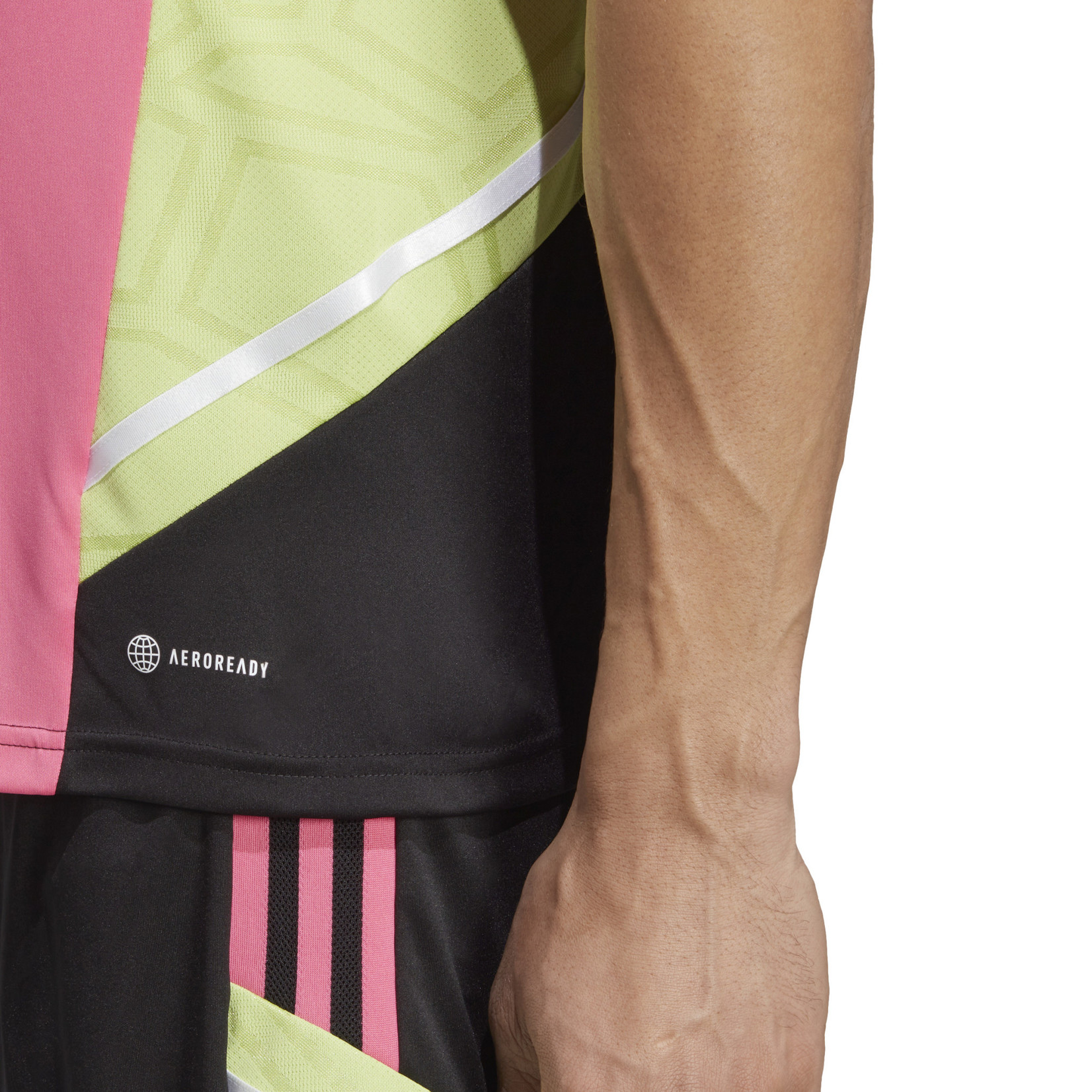 Men's Adidas Juventus Condivo 22 Training Jersey - Pink - Small