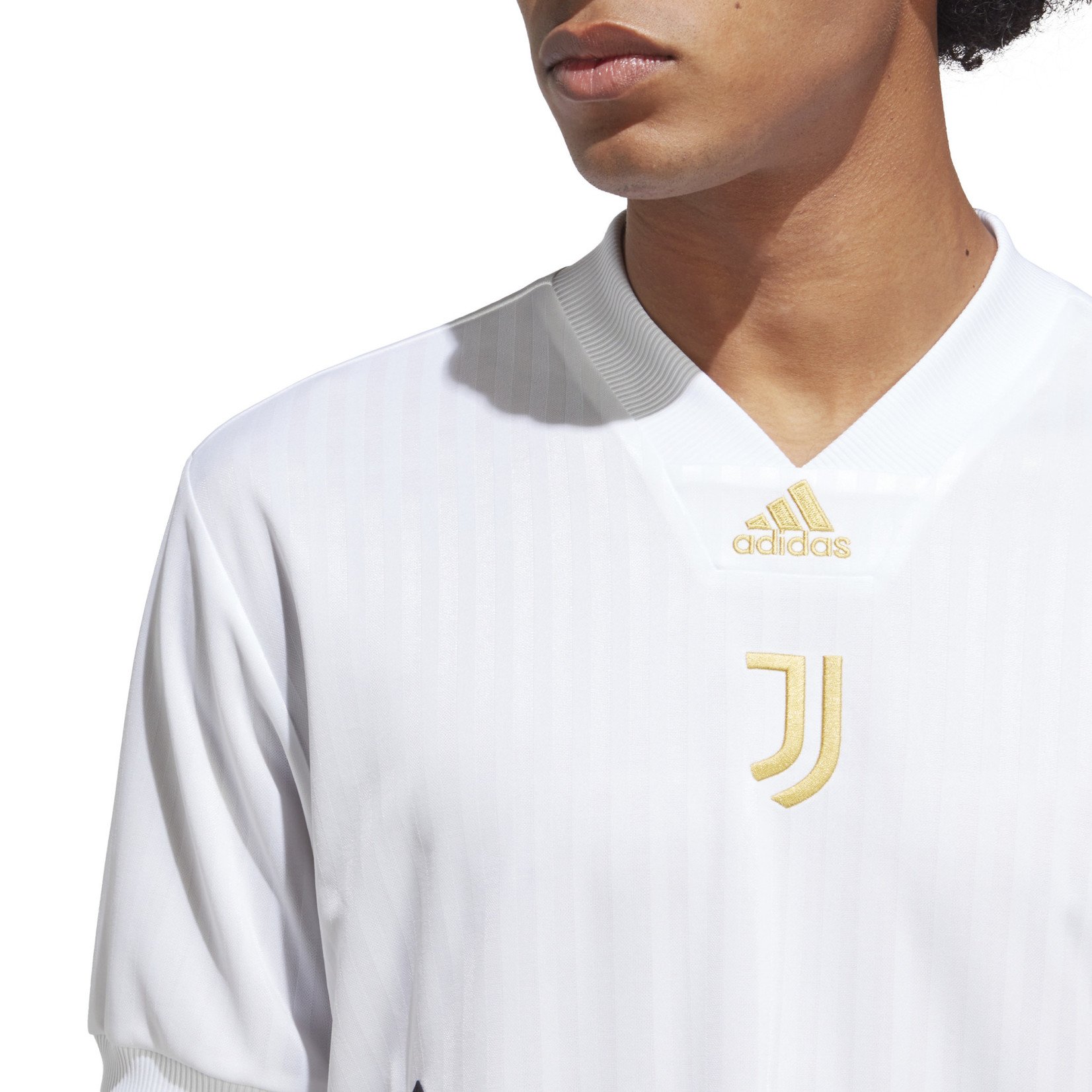 Adidas Real Madrid 22/23 Icon Jersey - SoccerWorld - SoccerWorld