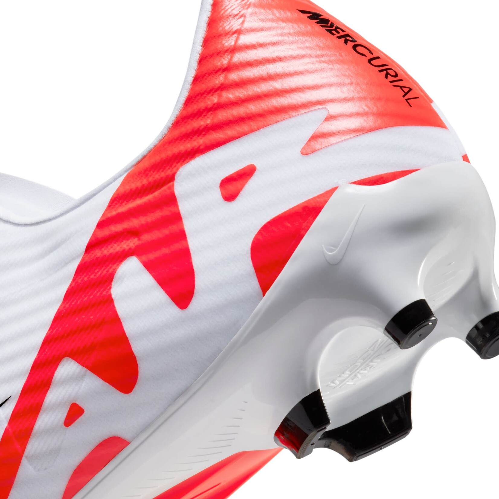 Nike Zoom Mercurial Vapor 15 Academy FG/MG - SoccerWorld