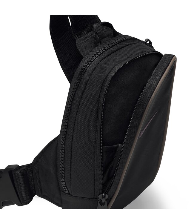 Nike Essentials Crossbody Bag (Black/Copper)
