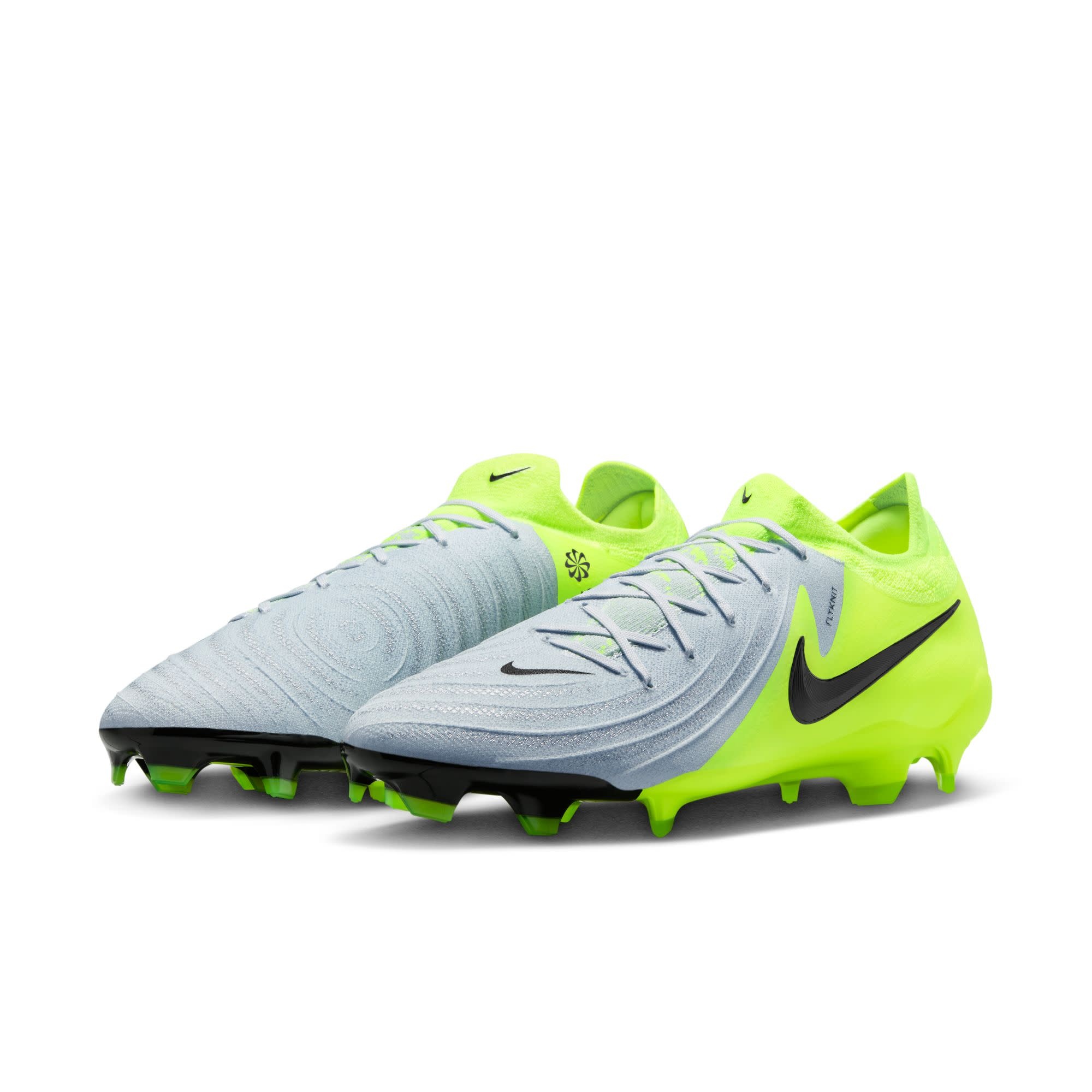 Nike Phantom GX 2 Pro FG SoccerWorld