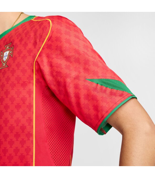 Nike Portugal 2004 Reissue Jersey (Red)