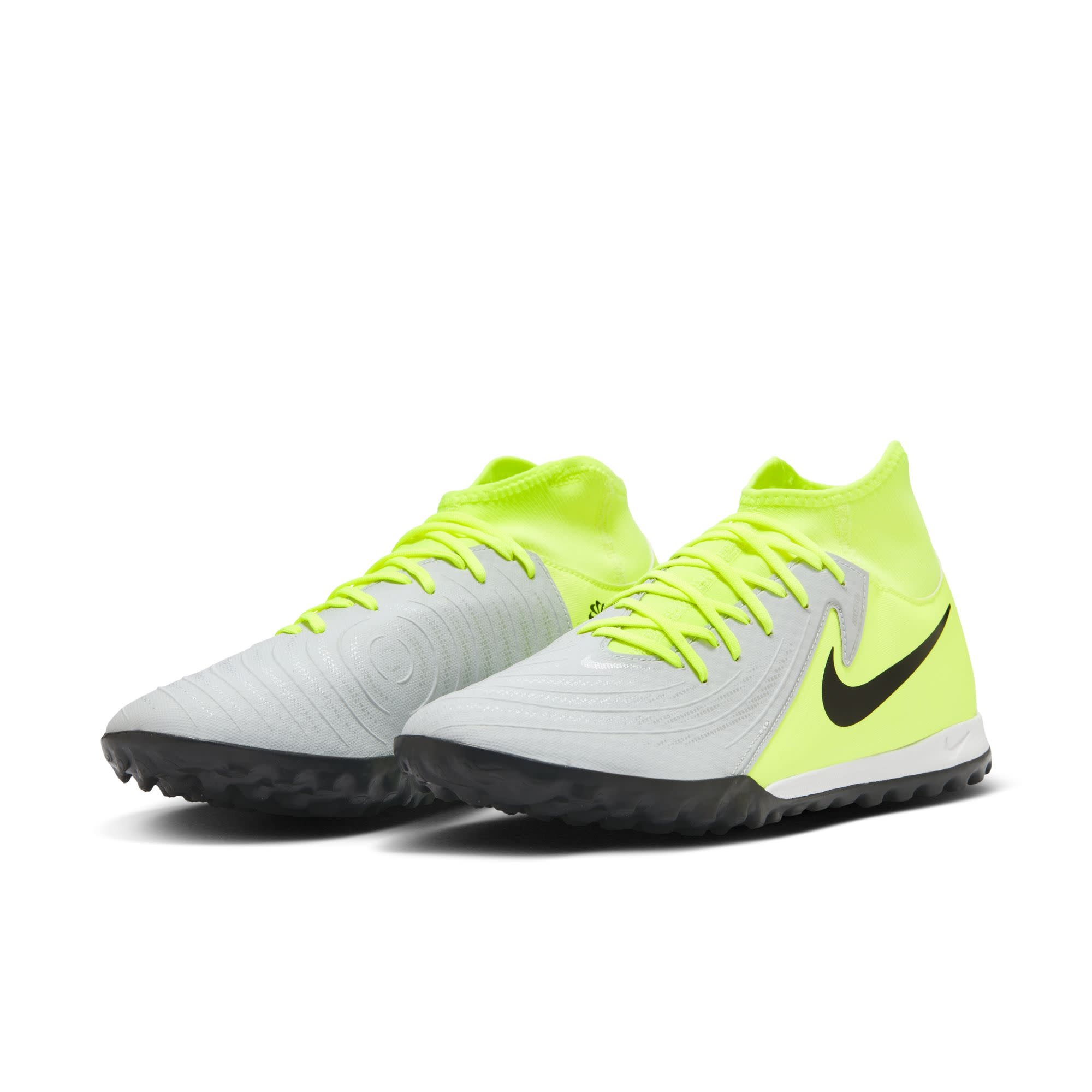 人気商品 nike-phantom-luna-2-academy- シューズ