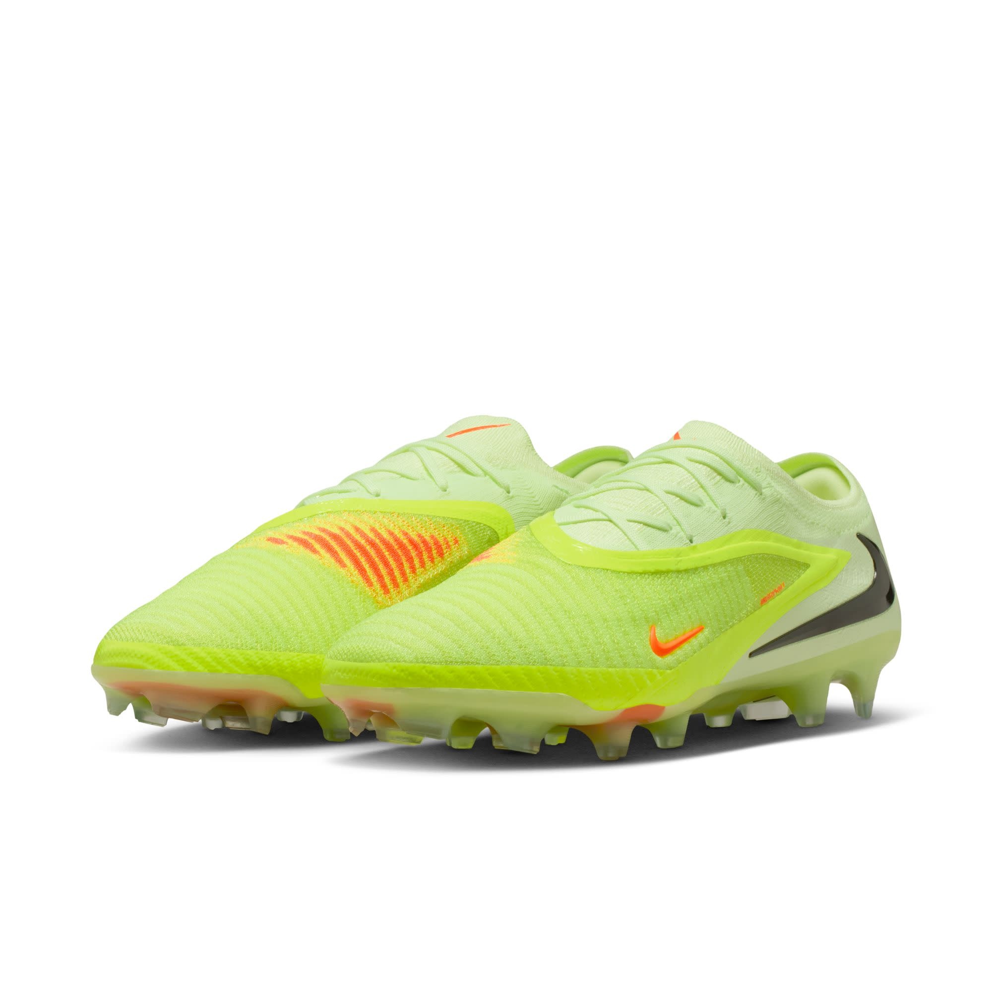 Nike Phantom 6 Low Elite FG - SoccerWorld - SoccerWorld