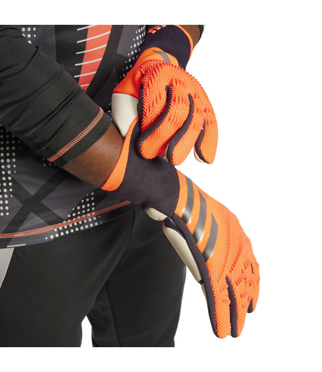 Adidas Predator Pro Goalkeeper Gloves (Red/Black)