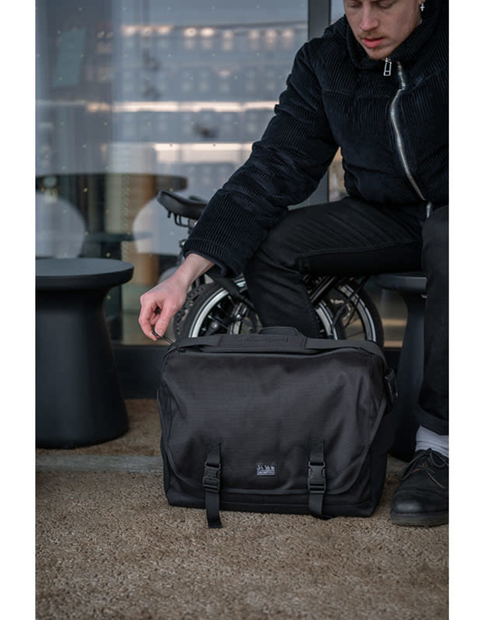 Brompton Metro Waterproof L Messenger Bag includes cover and frame Black -  J.C. Lind Bike Co.