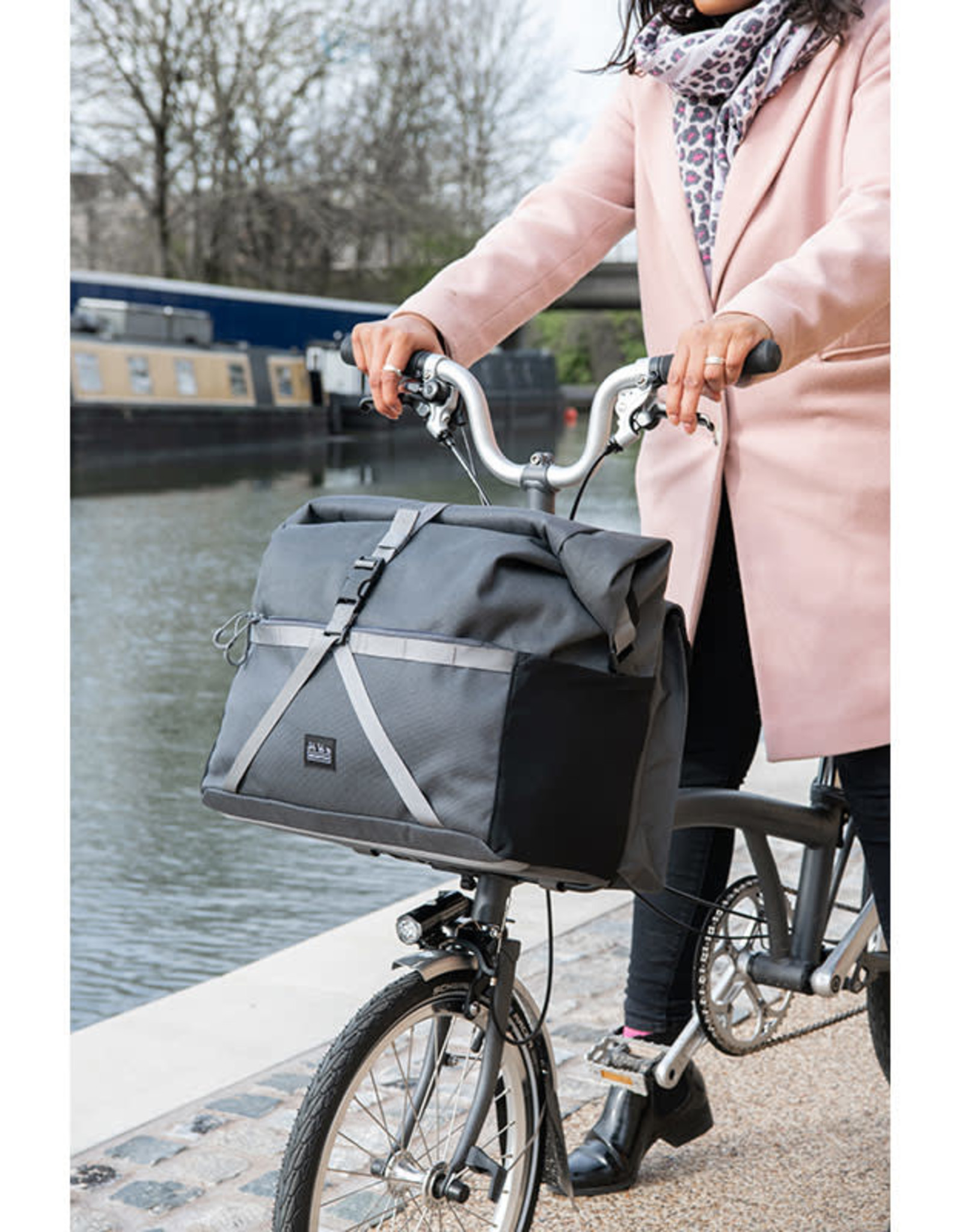Brompton Brompton - Luggage - Borough Roll Top Lrg 28L, Dark Grey + Frame