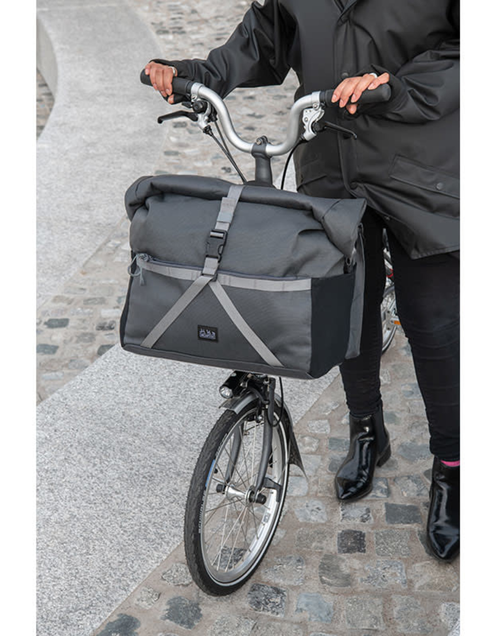 Brompton Brompton - Luggage - Borough Roll Top Lrg 28L, Dark Grey + Frame