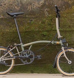 Brompton Brompton X - Bear Grylls C line Explore, M handlebar, Brooks C17 Black, Ergon GE1 Evo Slim Deep Moss, Eazy Wheels