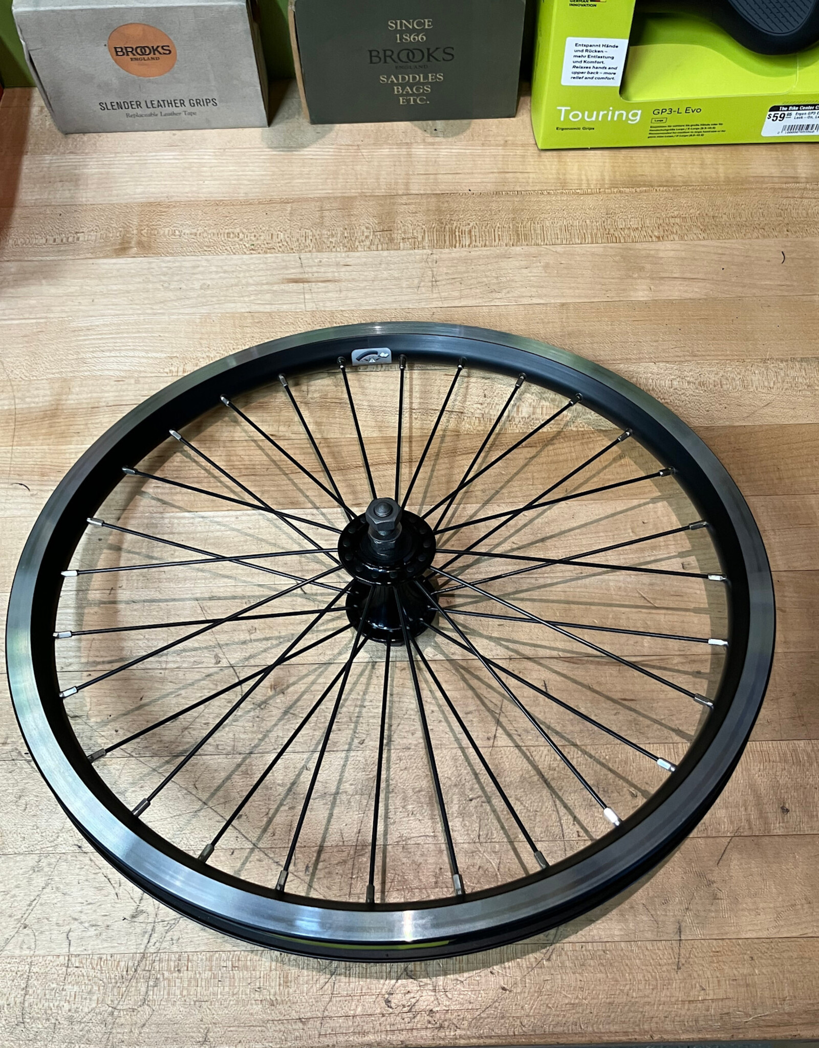 Brompton Brompton - Wheel - Front radial lacing includes standard fittings, Black