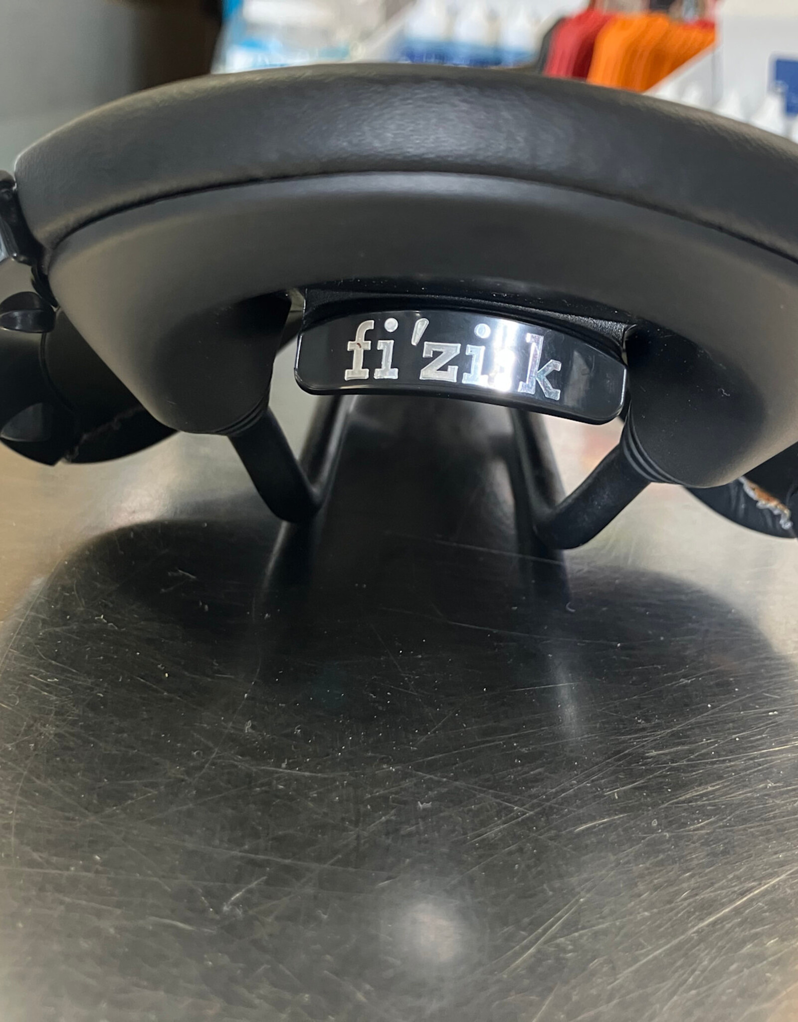 Fizik Aliante R7 Manganese Rail Road Saddle 138mm Regular