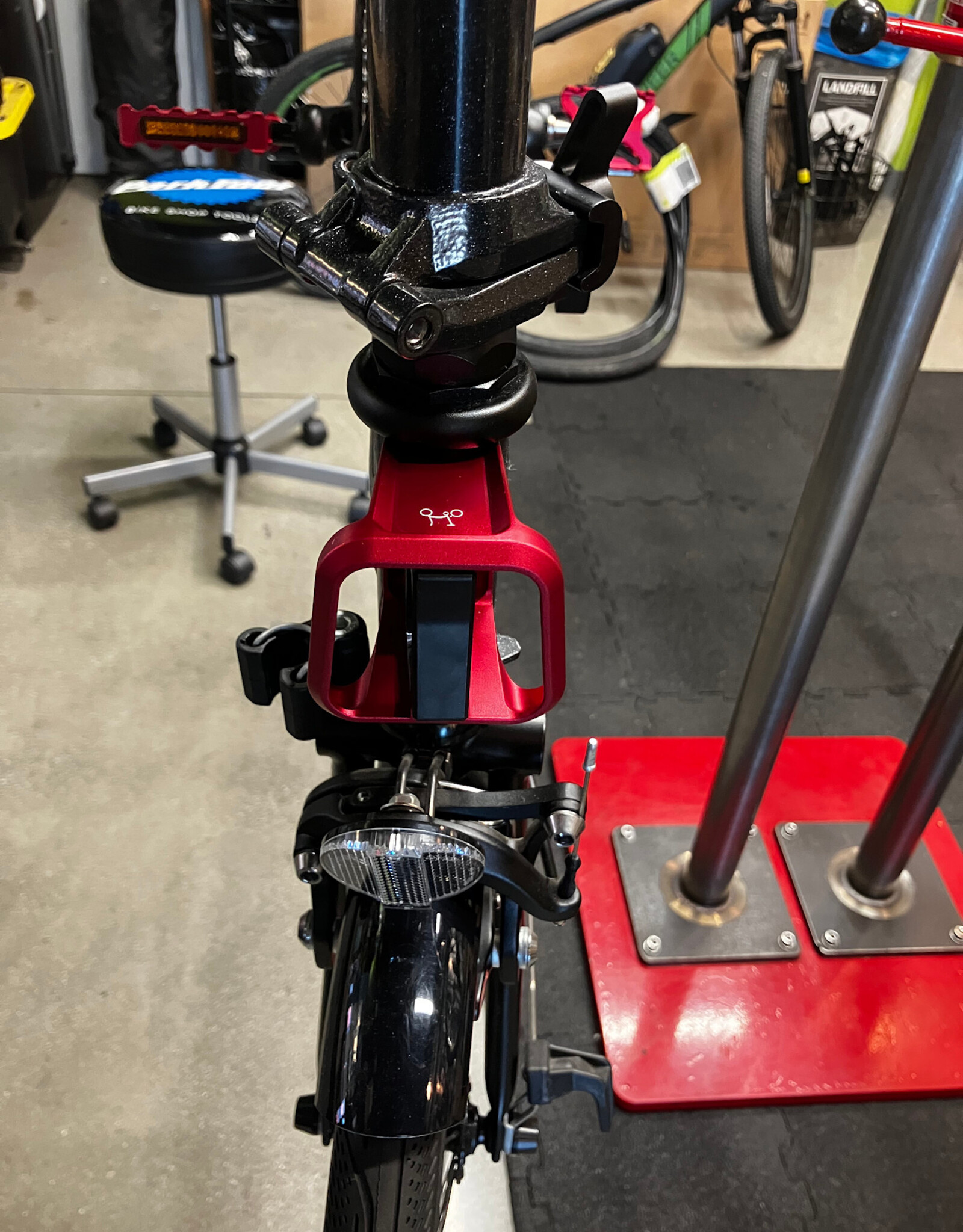 Brompton Brompton - Bike - P Line Urban S4L-X, TiBK, S Handlebar, Std SP, (Red) Forged Carrier Block & Superlight QR Pedals, Midnight Black Metallic