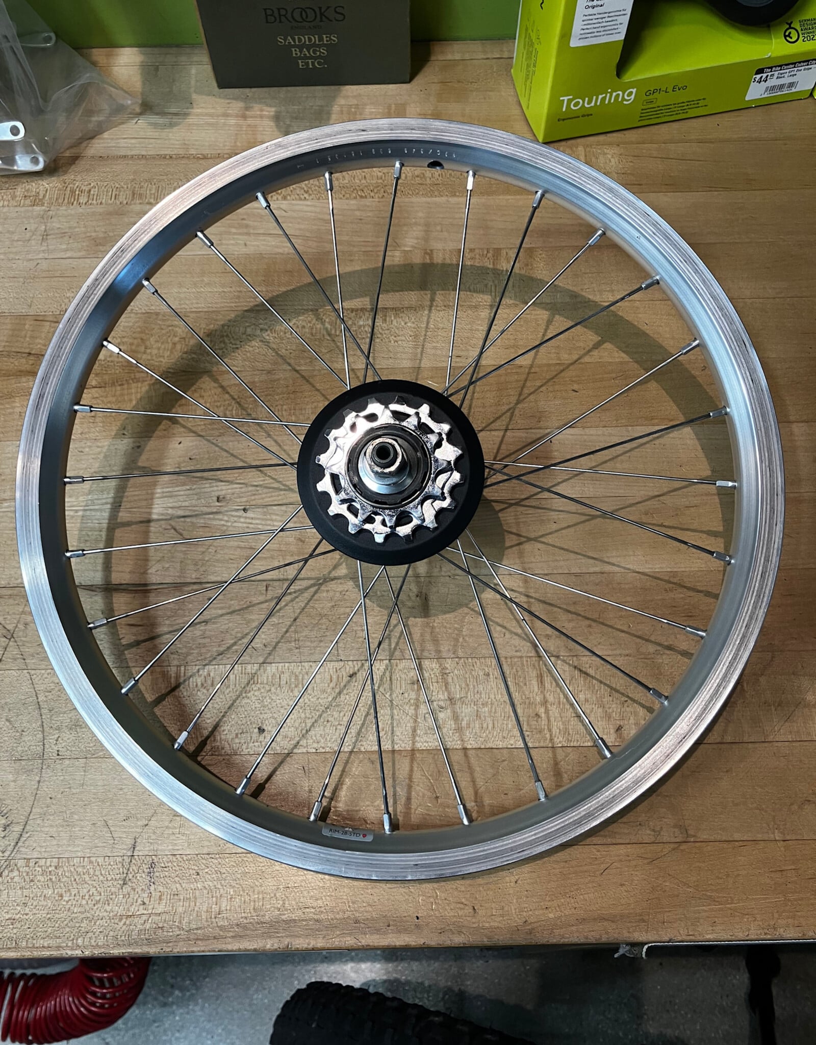 Brompton Brompton - Wheels - Rear Wheel Incl Fittings for 2-speed 12/16T cogs, Silver
