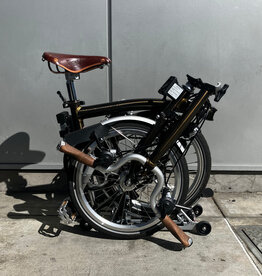 Brompton Brompton - Bike - C Line 6-speed, Mid-rise HB, Std SP, Brooks B17s Special Brown, Ergon GP1-S BioKork Grips, Dynamo lighting, Rear Rack, Black Lacquer w/Chrome Parts