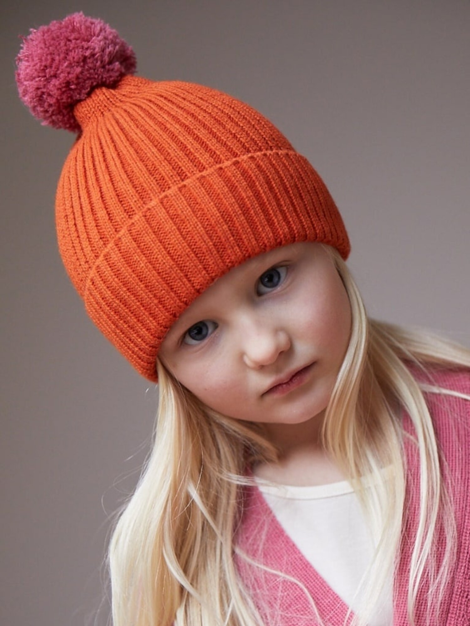 Dakota Pom Pom Hat – Basic Beginner Knit Hat with Large Pom Pom Using  Vanna's Choice - Knits 'N Knots