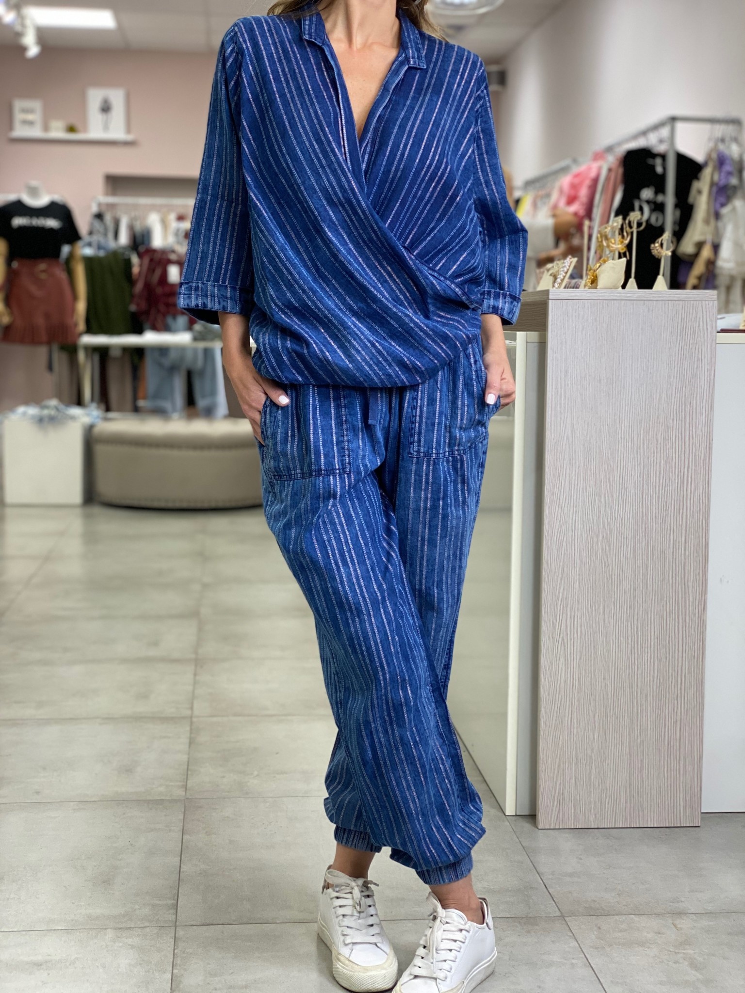 striped pants with tie