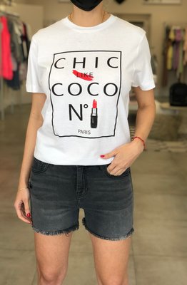 Nova Graphic T- Shirt