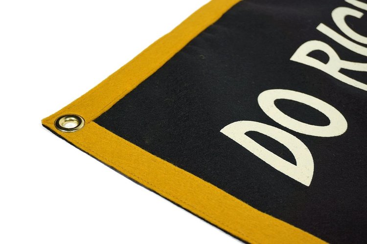 Oxford Pennant Do Right And Fear No Man Camp Flag