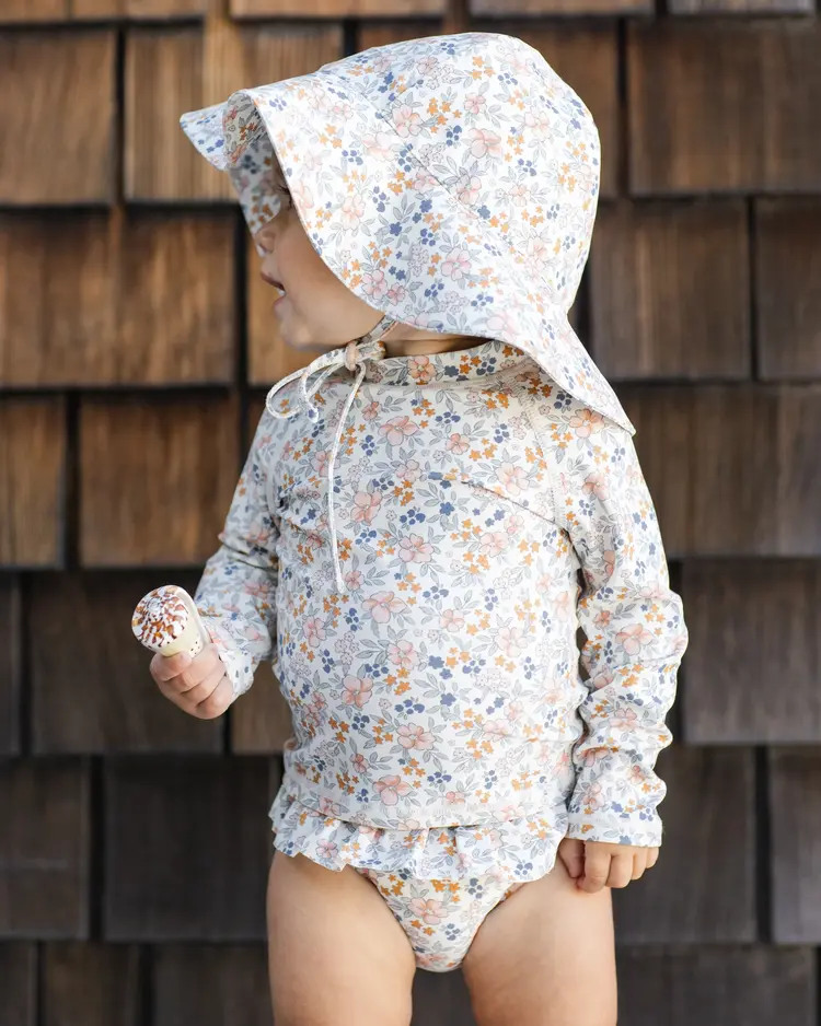 Rylee + Cru LLC FLOPPY SWIM HAT || FLOWER FIELD