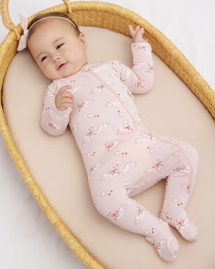 Rylee + Cru LLC BAMBOO ZIP FOOTIE || SWANS