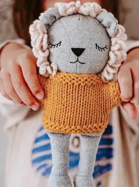 And The Little Dog Laughed Percy Lion